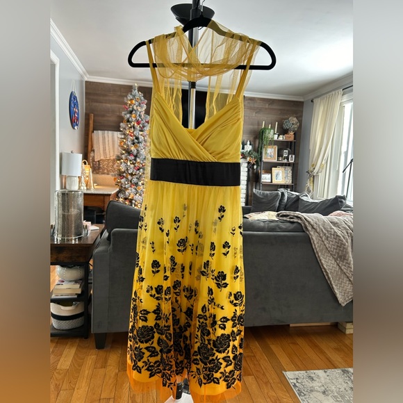 Sweet little garden party dress ! - Picture 5 of 5